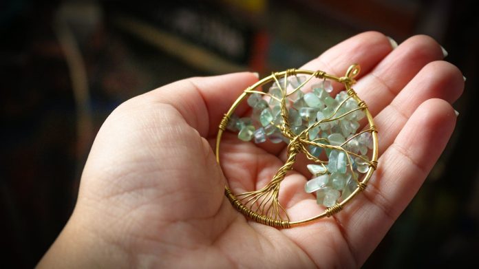 image-30 tree of life - handmade - wire warped - accessories